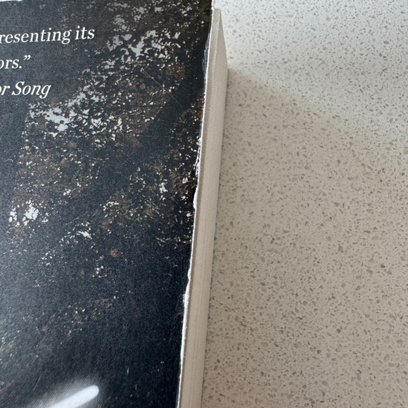 The Ghost Tree by Christina Henry Paperback Horror Young Adult Thriller Fiction - Picture 7 of 8